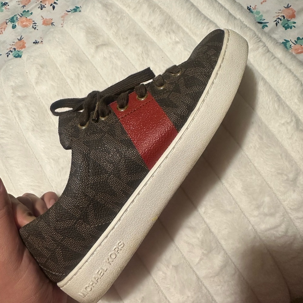 Brown And Red Patterned Sneakers - image 2